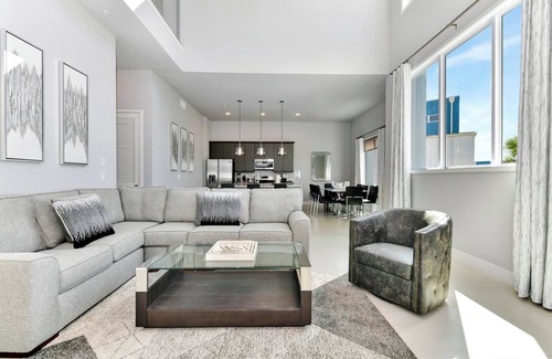 Reunion Hotel | Modern Condo with Outdoor Patio & Water Park Access