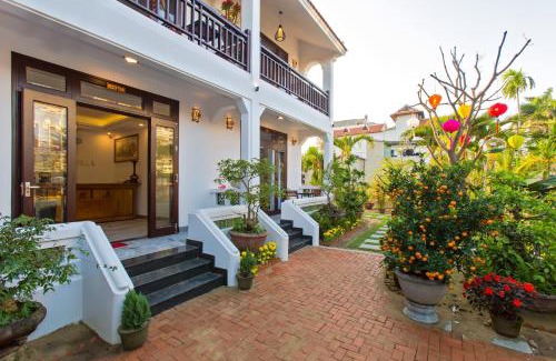 Cam Chau Hotel | Trendy Life Villa: Eco-Friendly Stay with Ocean Views