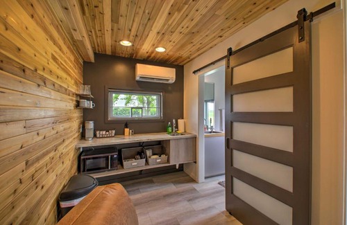 Saint Marys Allen County Apartment | Chic New Haven Studio Near Fort Wayne - Family Friendly!