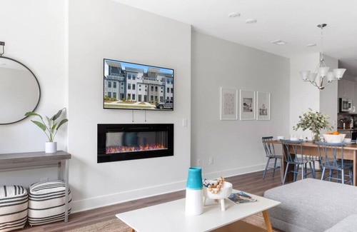 North Charleston House | Pet Friendly Park Circle Home Near Downtown & Charleston Beaches