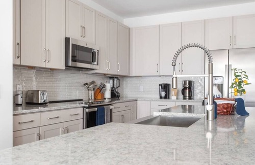 North Charleston House | Pet Friendly Park Circle Home Near Downtown & Charleston Beaches