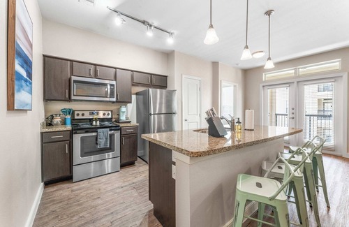 Pleasant Valley Apartment | Modern 2BR Suite with Fast WiFi, Near Downtown Attractions