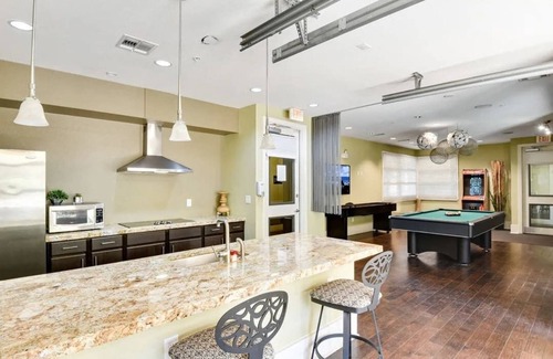 Pleasant Valley Apartment | Modern 2BR Suite with Fast WiFi, Near Downtown Attractions
