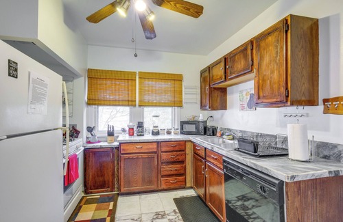 South Euclid Apartment | Trendy South Euclid Apartment - Close to Cleveland Clinic