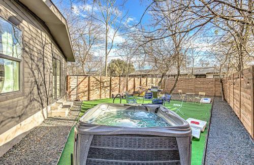 MLK House | Trendy Stay for 12 with Hot Tub Mins to DT 6th St