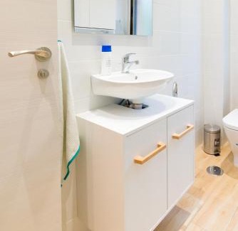 Plaza de Toros-Doctores-San Lazaro Apartment | Modern TrendyHomes Granada: 9.4 Rated, Family-Friendly Stay