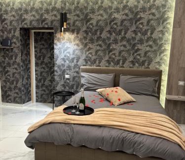 Quartieri Spagnoli Apartment | Trentanove Home: Family-Friendly Retreat with 9.7 Rating
