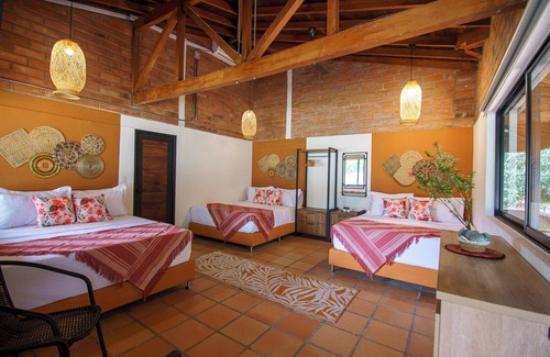 San Jeronimo Hotel | Tres Lagos Finca Hotel