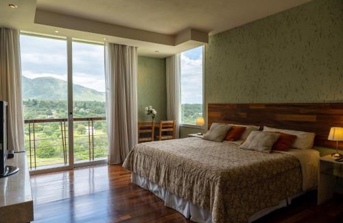 Huerta Grande Hotel | Experience Tres Pircas Hotel & Spa with Pool and Hot Tub