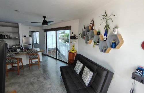 Cuernavaca Apartment | Seaside Bliss at Tres Reinas: Family-Friendly Getaway