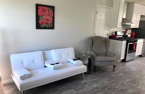 Bloomington House | Charming Trestle Creek Farm: Family-Friendly Suite Awaits