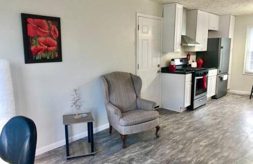 Bloomington House | Charming Trestle Creek Farm: Family-Friendly Suite Awaits