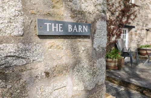 Saint Breward House | Pet-Friendly Trevenning Barn: 4-Star Getaway with High Ratings