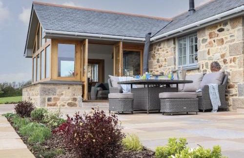 Helford Passage House | Discover Trevilges Cottage: Pet-Friendly Family Retreat