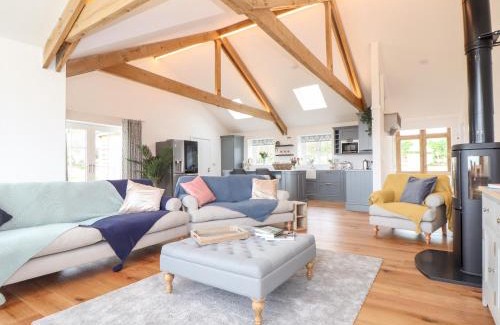 Helford Passage House | Discover Trevilges Cottage: Pet-Friendly Family Retreat