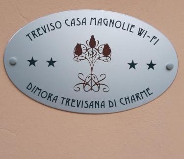Treviso House | Experience Treviso Casa Magnolie with Oceanfront Views