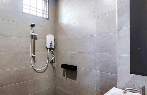 Batu Pahat House | Top-Rated TREX Homestay in Batu Pahat: Family-Friendly Stay