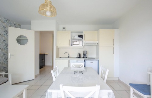 Plougonvelin Apartment | Cozy Trez Hir Apartment with Ocean View & Private Pool