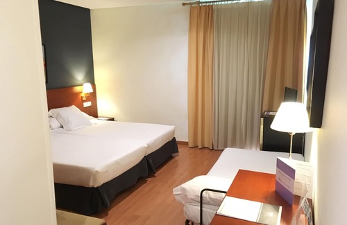 Old Town Baeza Hotel | Discover TRH Ciudad de Baeza: 4-Star Comfort & Spa