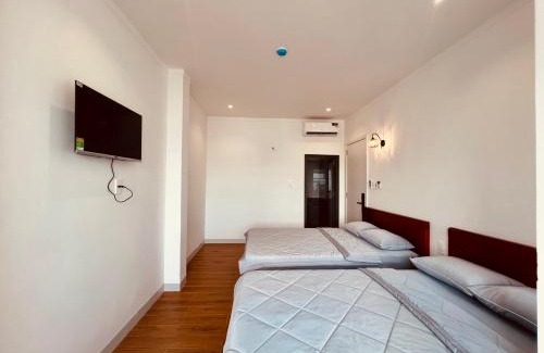 Buon Ma Thuot Hotel | Discover Comfort at Triệu Nguyễn with Inviting Hot Tub
