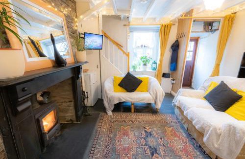 Machynlleth House | Family-Friendly Cottage for 4 with Pet Welcome
