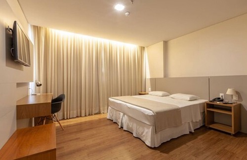 Centro I Hotel | Highly Rated Tri Hotel Executive Brusque with Pool & Spa