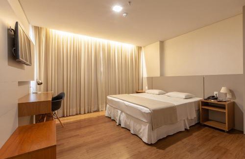 Centro I Hotel | Elegant Tri Hotel Executive Brusque with Oceanfront Views