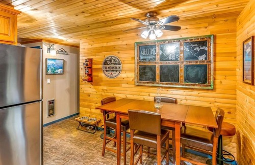 Packwood House | Experience Tri-Mountain Basecamp: 4-Star Family Retreat