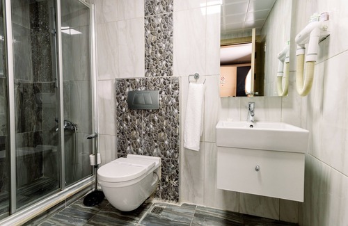 Gaziemir Hotel | Convenient Trio Hotel Near Airport with Great Amenities