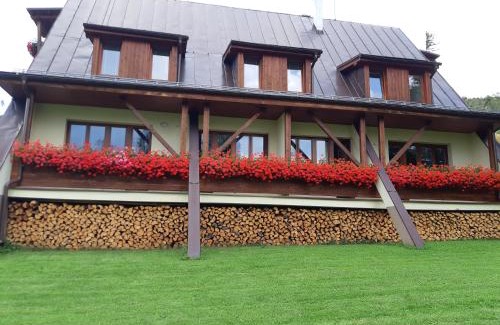 Vychodna Apartment | Highly Rated Tri Studničky Hotel for Your Ideal Getaway