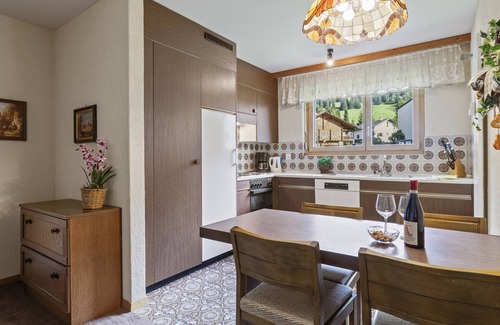 Parpan Apartment | Welcoming Triangel D Grossenberger with Spa & Breakfast