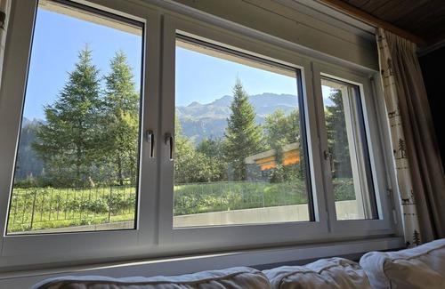 Parpan Apartment | Relax at Triangel D Sieben with Spa and Family-Friendly Amenities