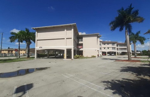 Hialeah Apartment | Triangle Suite III: Family-Friendly & Pet Welcoming Retreat