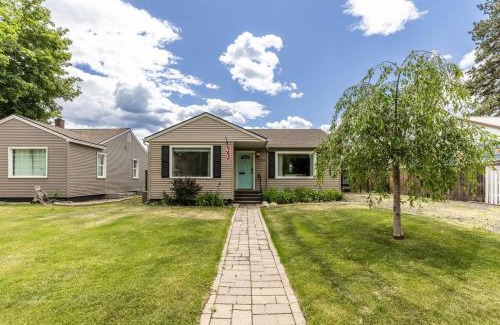 Coeur d'Alene House | Tribe and Vibe In Downtown CDA Modern Comfort And Fun For You And Your Crew, Just Steps From Downtown