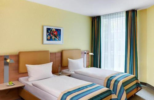 Friedrichstadt Hotel | Discover IntercityHotel Düsseldorf: Pet-Friendly & Rated 8/10