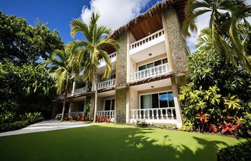 Guayacanes Hotel | Beachfront Relaxation at Playa Esmeralda Beach Resort