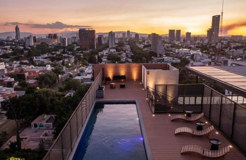 Lafayette Apartment | Discover Tribeca Flat with Pool and Pet-Friendly Amenities