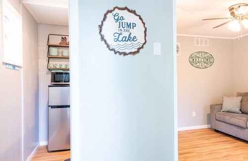 Indian Point Condo | Discover Tribesman Resort #7 - Renovated Retreat by the Lake
