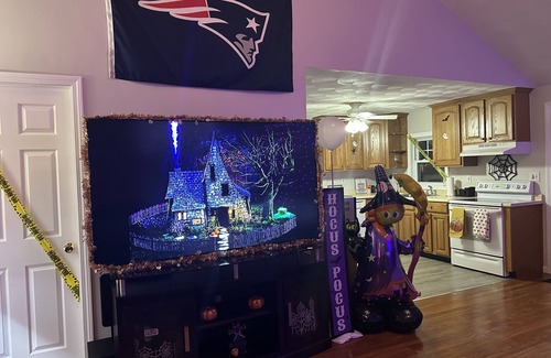 Salem House | Enchanting Trick or Treat Guest Suite for Family Fun
