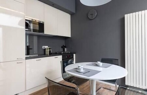 Tricolore Apartment | Modern Two-Room Apartment at Tricolor Square - Family-Friendly