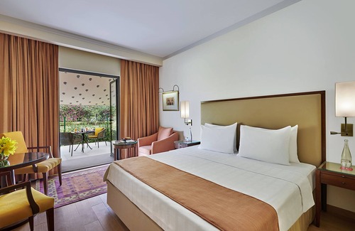Basai Hotel | Elegant Trident, Agra: 5-Star Stay with Pool & Spa