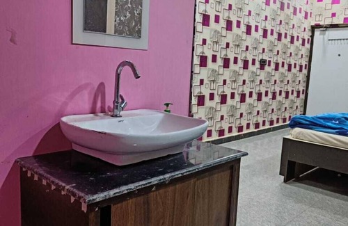 Muzaffarpur Hotel | Tridev Restaurant By GRB