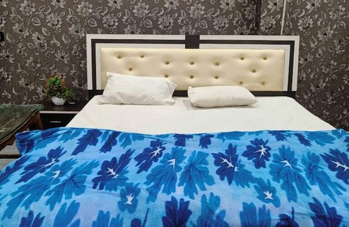 Muzaffarpur Hotel | Tridev Restaurant By GRB