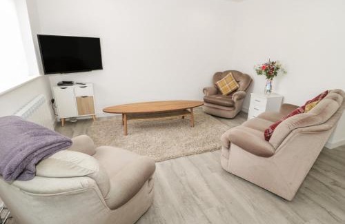 Llanfechell House | Discover Trigfa: A Inviting 4-Star Retreat Awaits You