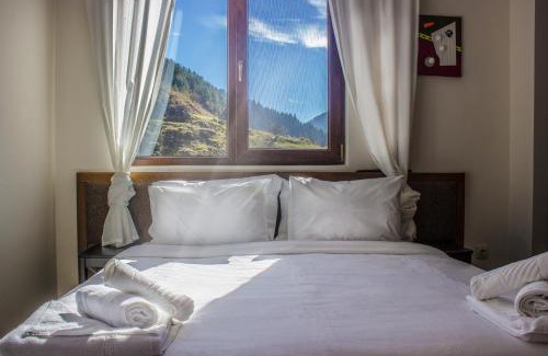 Trigrad Hotel | Trigrad Hotel: Family-Friendly Stay with Relaxing Hot Tub