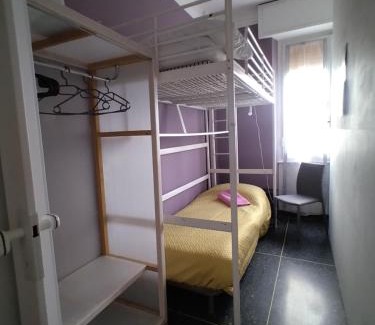 Sestri Ponente Apartment | Trilocale Cecilia's Studio: Pet and Child Friendly Retreat