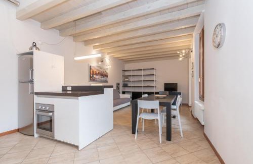 Centro Storico Nord Apartment | Pet-Friendly Trilocale Rua Sovera 85 with Kitchen Access