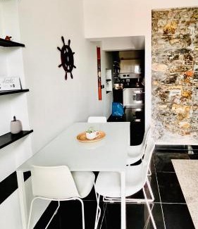 Sturla Apartment | Exclusive Sea Views at Il Molo House - Pet Friendly Retreat