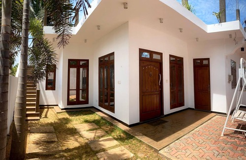 Trincomalee Apartment | Trinco Waves: Pet-Friendly Retreat with Breakfast Included