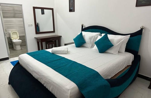 Trincomalee Apartment | Trinco Waves: Pet-Friendly Retreat with Breakfast Included